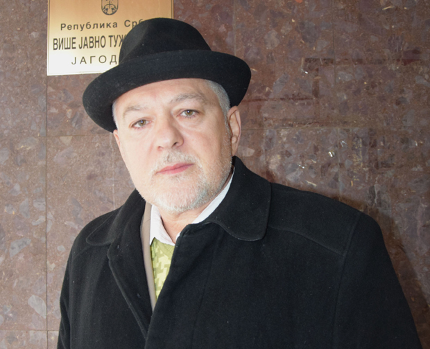 Тужилац и сатиричар: Ненад црпи инспирацију из искуства у правосуђу
